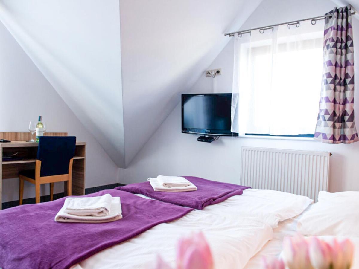 Gosciniec Ptasi Zaulek Bed and Breakfast Niechorze Exteriör bild